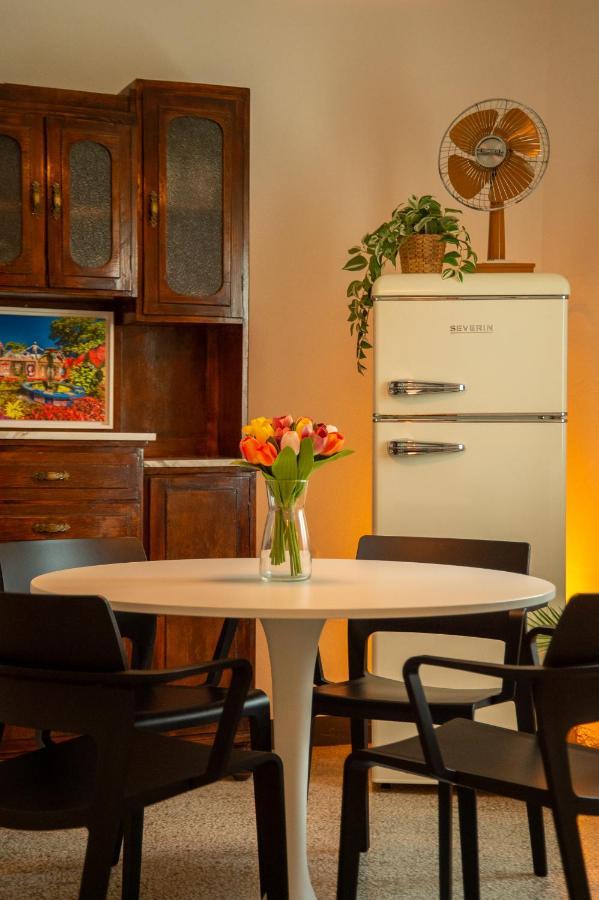 Ca Glera - Vintage Design Apartment Revine Lago Luaran gambar